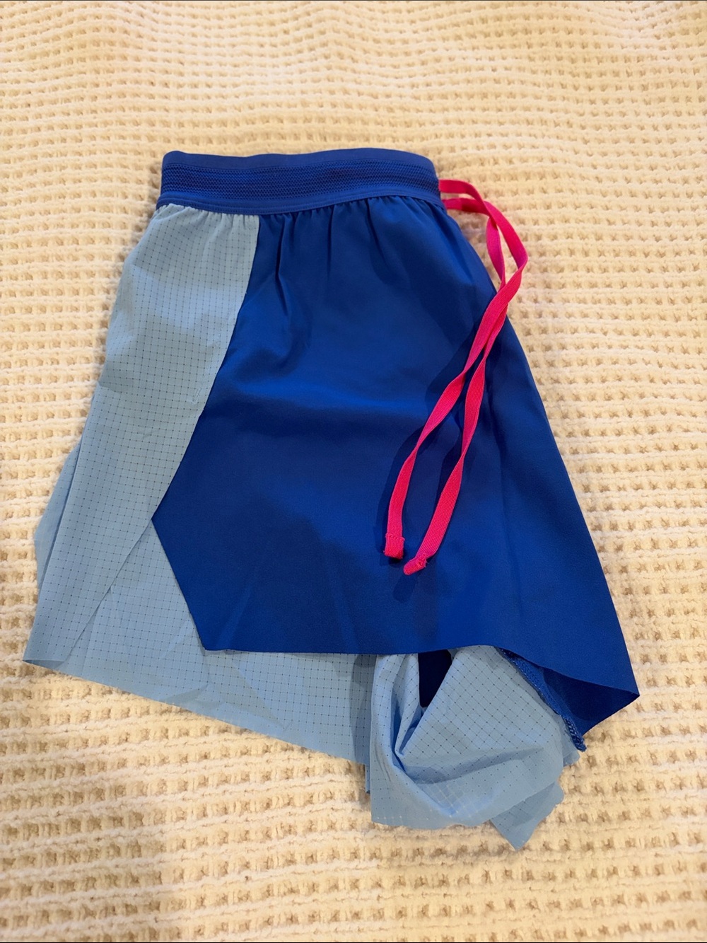 LSKD High-Rise Accelerate Shorts - Picture 4 of 4